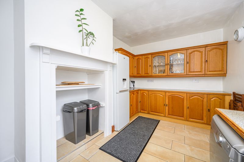 Kitchen- click for photo gallery